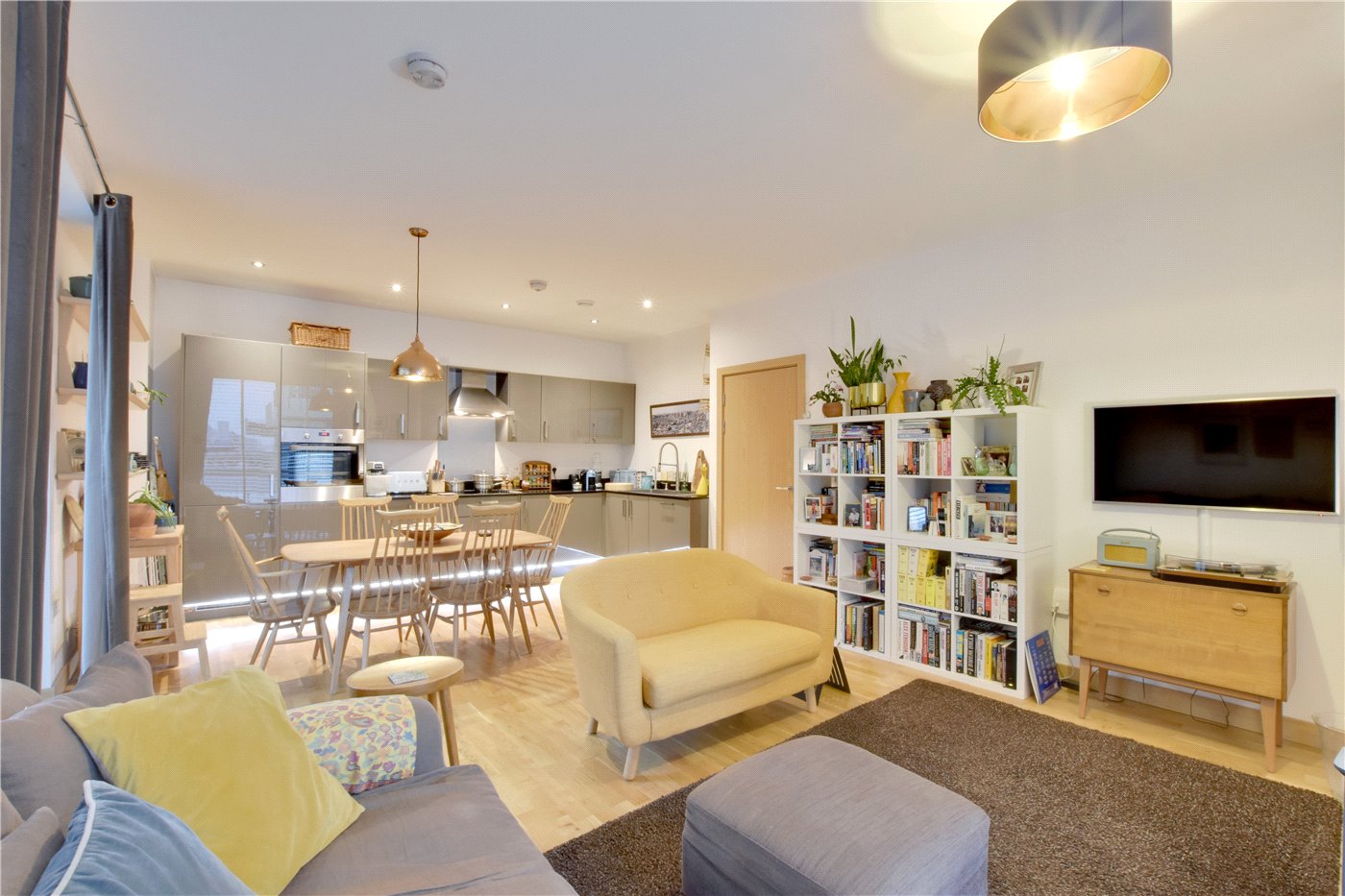 Reception/Kitchen